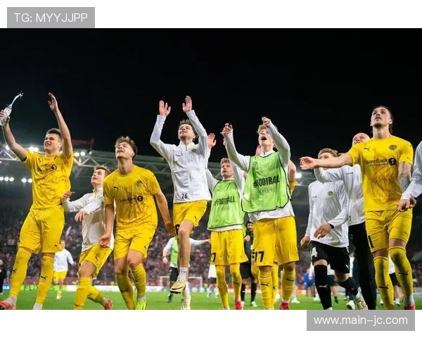 北极圈主场氛围火热，博德闪耀球迷高歌助威撼动曼城